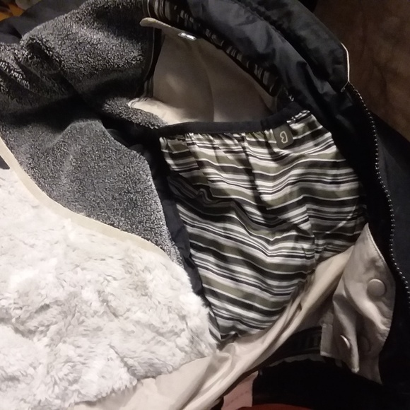 Columbia Titanium Women's Medium winter jacket - Picture 5 of 7